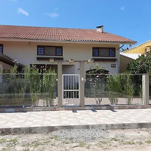 Casa Do Leo Itapoa (Santa Catarina)