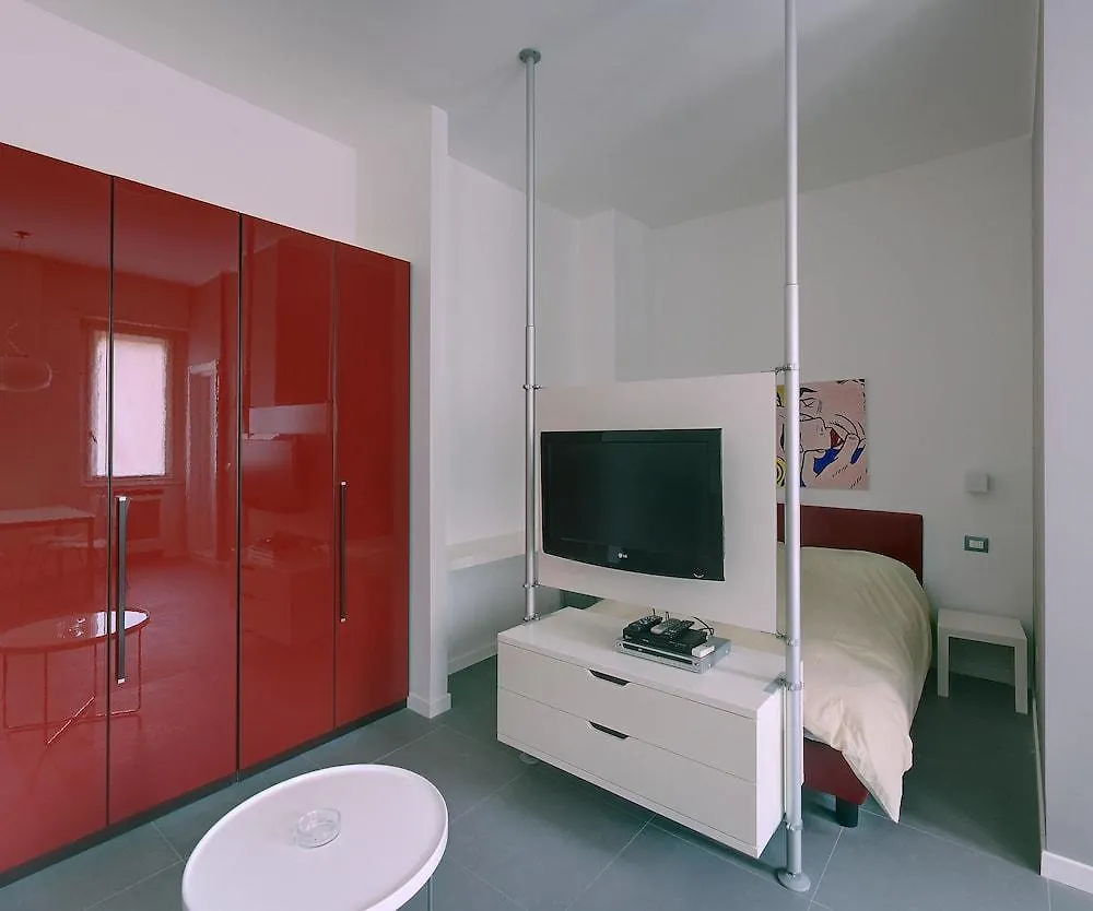 Milan Apartamento Rental 0*,  Italia